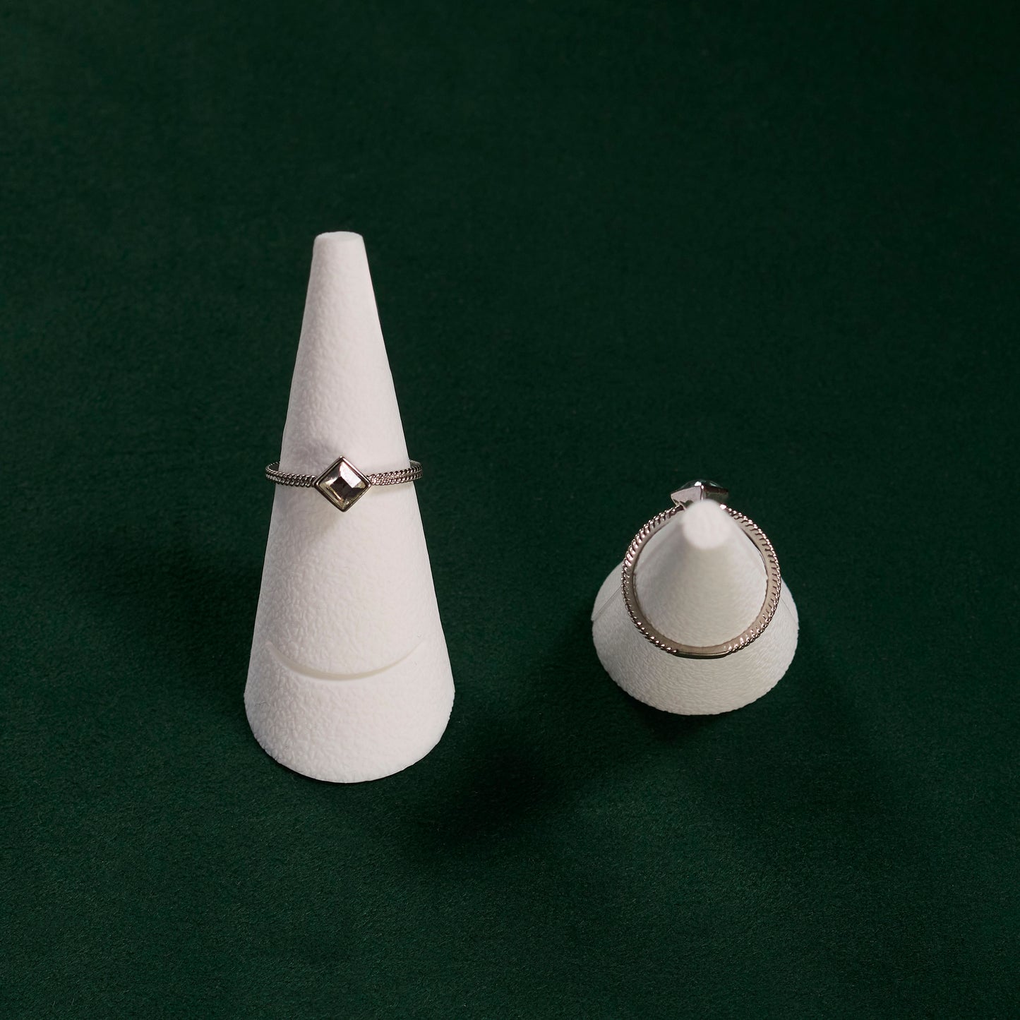 Si - R 0003